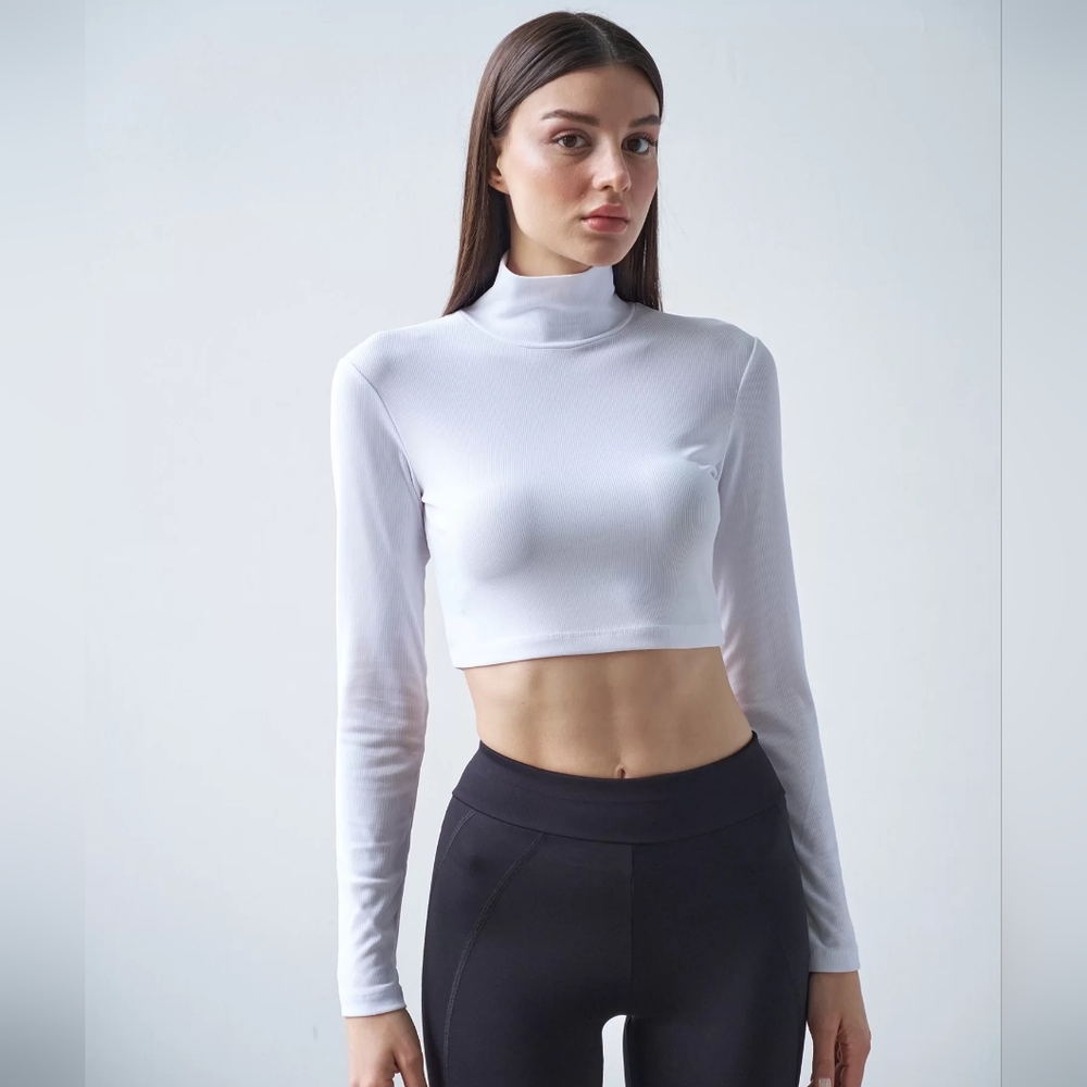 Lounge turtle neck long sleeve cropped top
